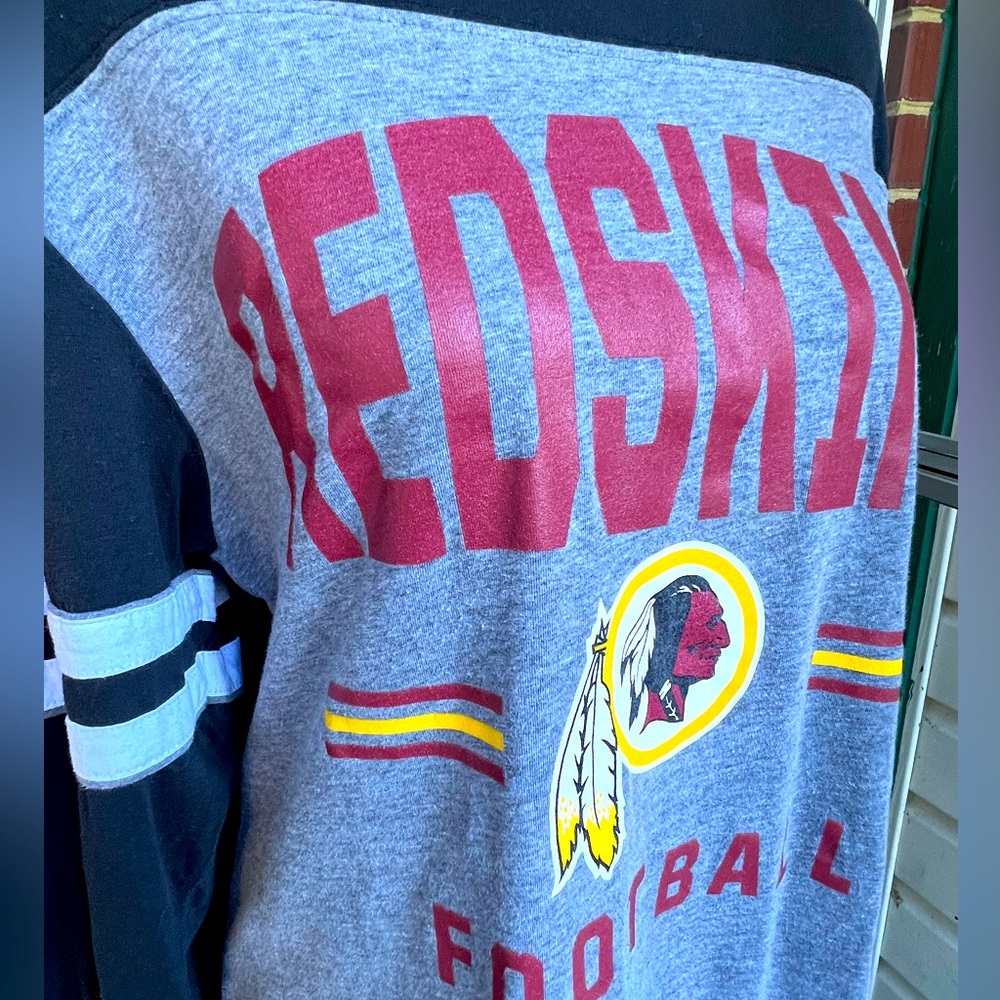 RARE Official NFL team apparel Washington Redskins raglan T-shirt long sleeve M